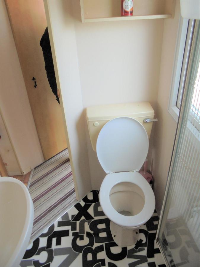 Golden Sands: Mirage Iiii:- 6 Berth, Access To The Beach 잉골드멜스 외부 사진