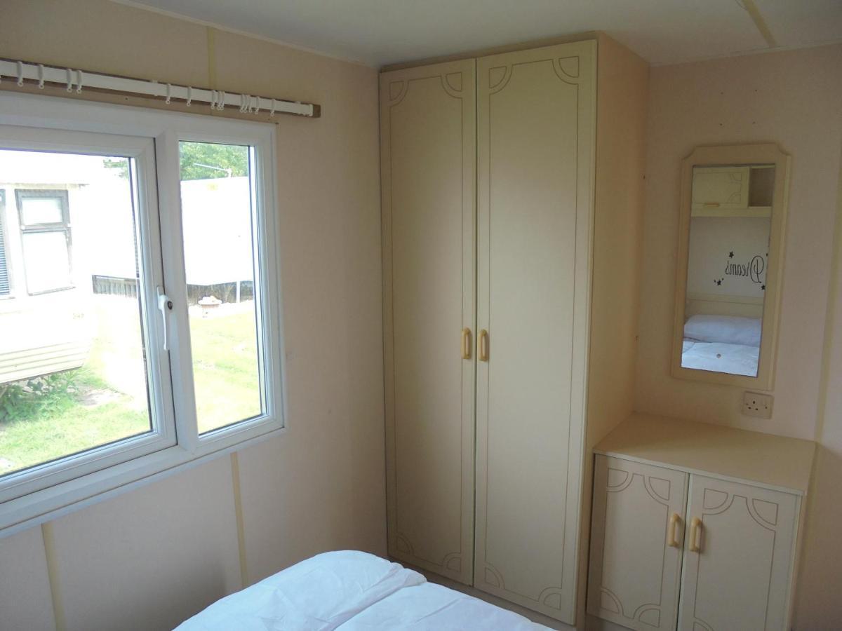 Golden Sands: Mirage Iiii:- 6 Berth, Access To The Beach 잉골드멜스 외부 사진